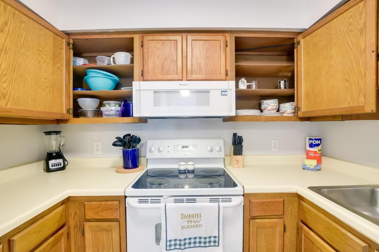 Sunny Condo - Private Ocean Isle Beach Access! Bagian luar foto